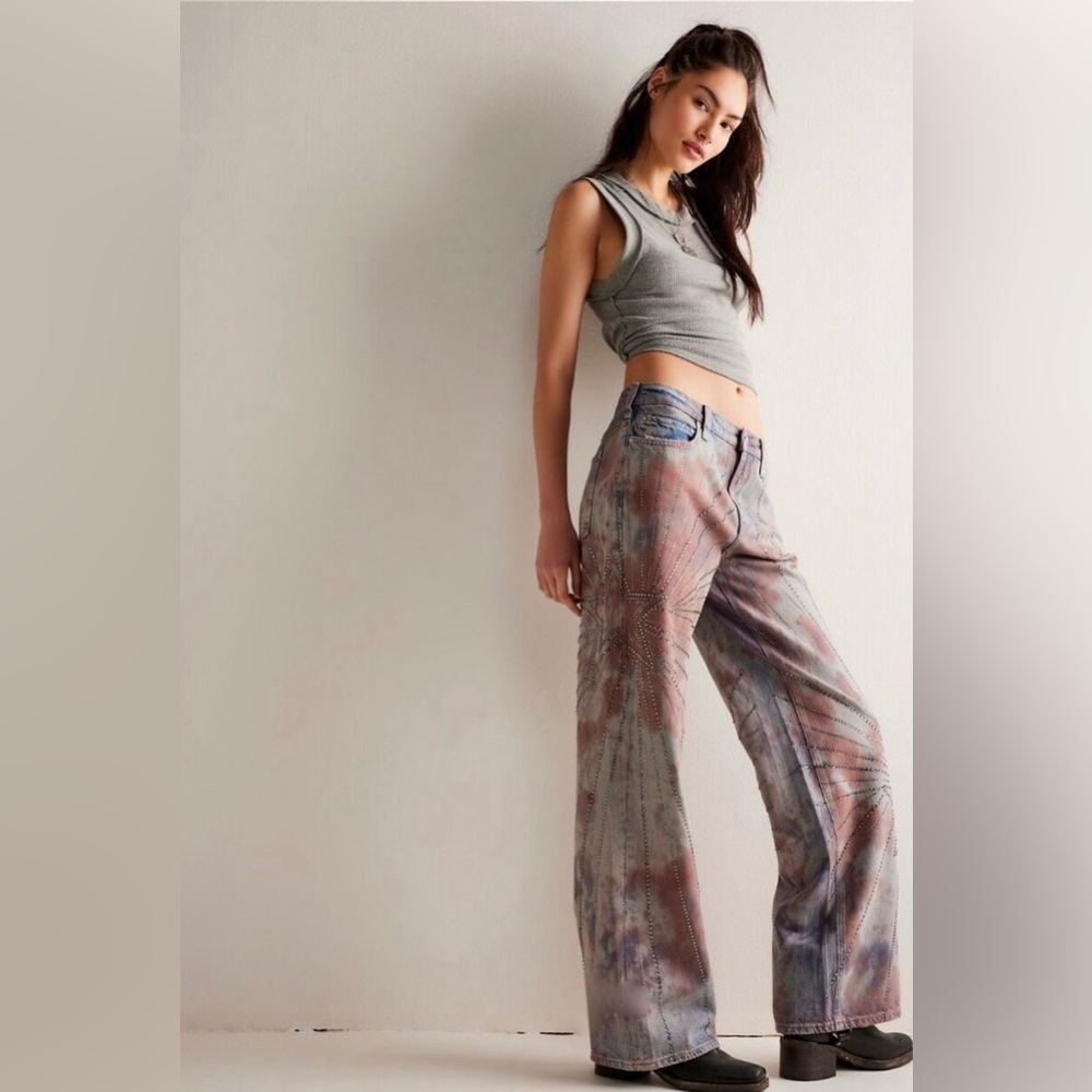 NWT We The Free Aurora Mid-Rise Straight Jeans - Picture 2 of 5